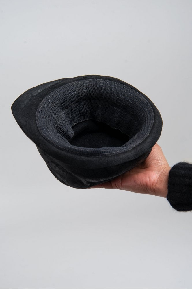 Horisaki Black Hard-Burnt Rabbit Felt Cap | i dare to be