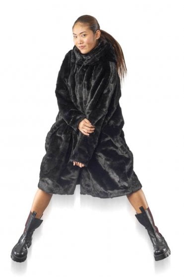Women's Designer Coats and Jackets | i dare to be