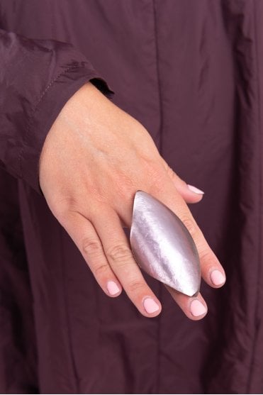 Violet Point Ring