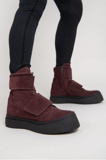 London Old Purple Suede Boots