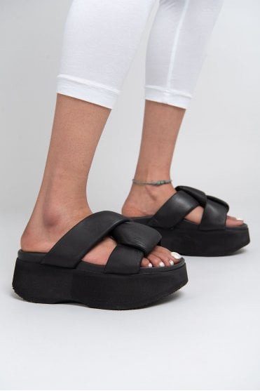 Black Sandal