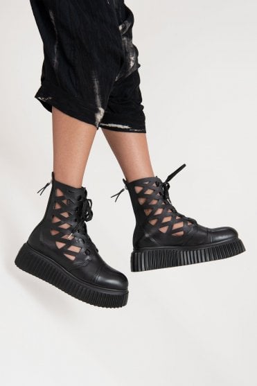 Black Leather Viggy Boots