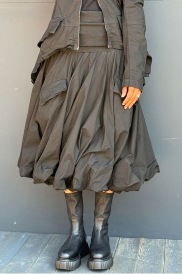Black Skirt 