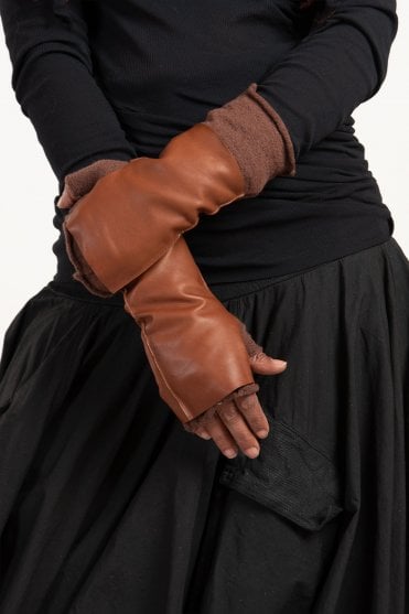 Henna Nappa Leather Gloves