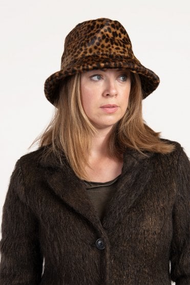 Leo Light Leather Hat 