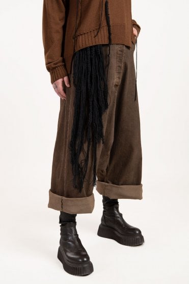Black Hand Crotchet Fringe Brooch 